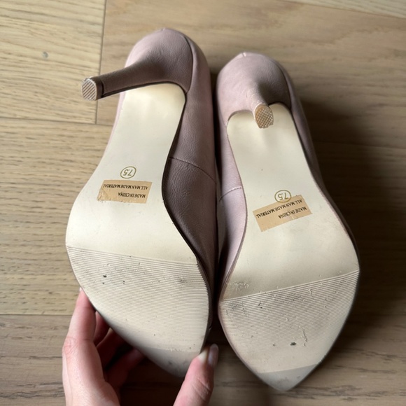 Pink and silver heels - Picture 3 of 4